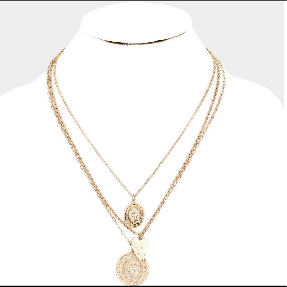 Lexy necklace